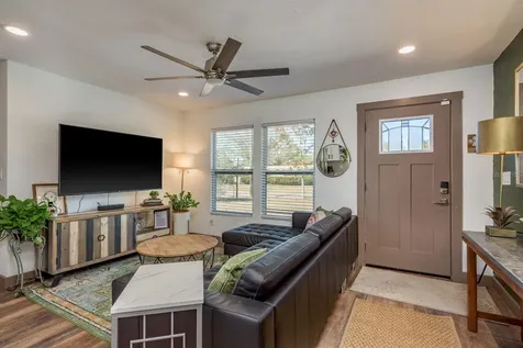 4430 W Trilby Avenue Tampa FL 33616