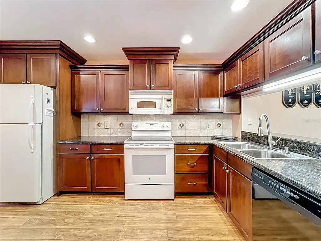 2 Escondido Circle Altamonte Springs FL 32701