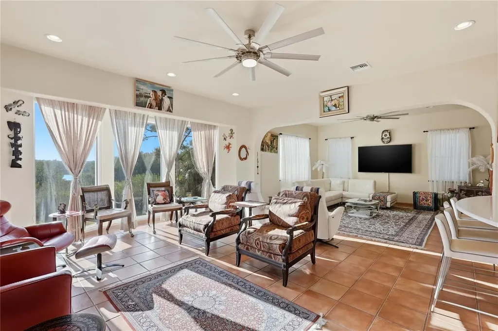 9017 Baywood Park Drive Seminole FL 33777