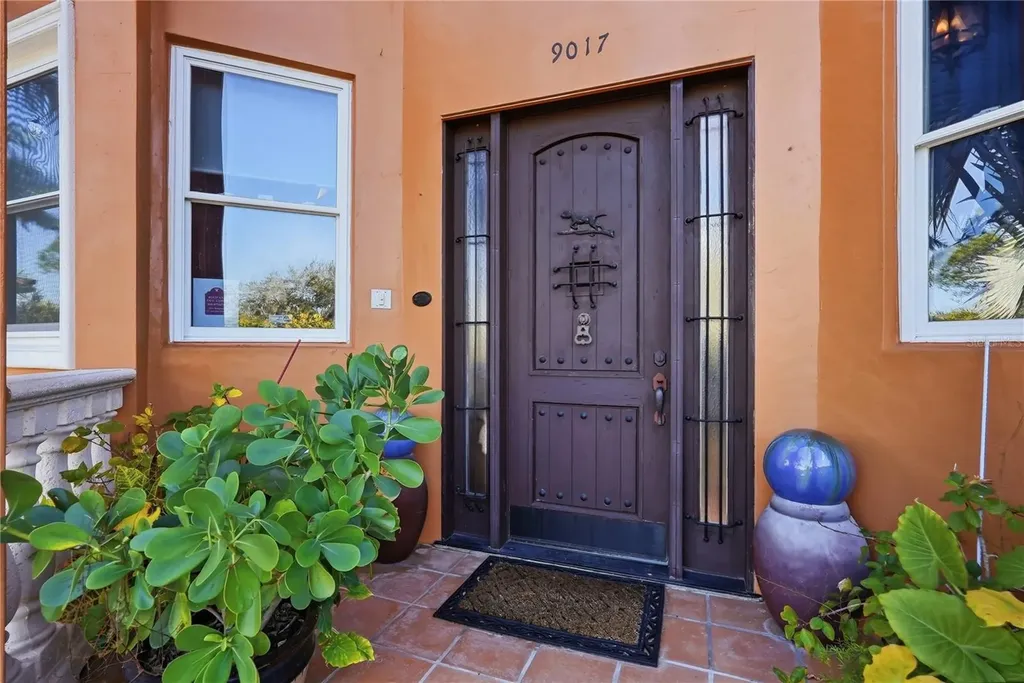 9017 Baywood Park Drive Seminole FL 33777