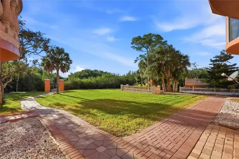 9017 Baywood Park Drive Seminole FL 33777