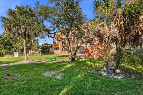 9017 Baywood Park Drive Seminole FL 33777