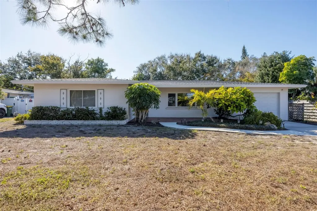 5201 Stevens Drive Sarasota FL 34234