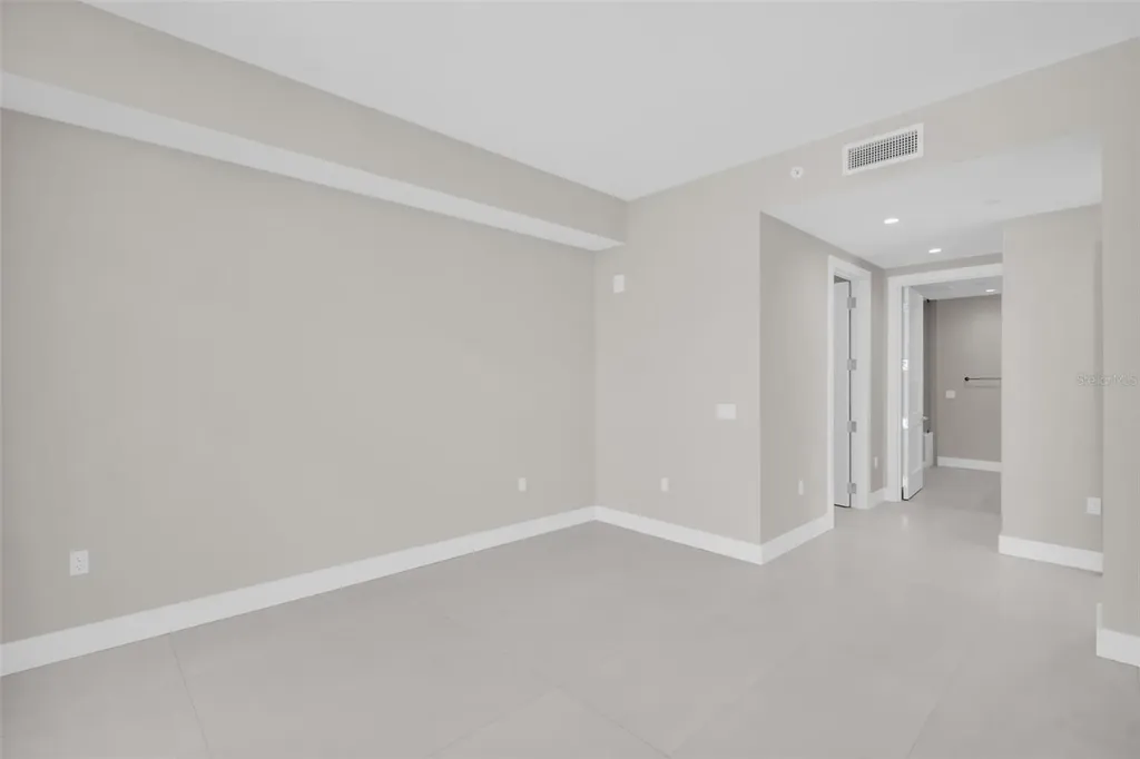 275 1st Avenue S St Petersburg FL 33701
