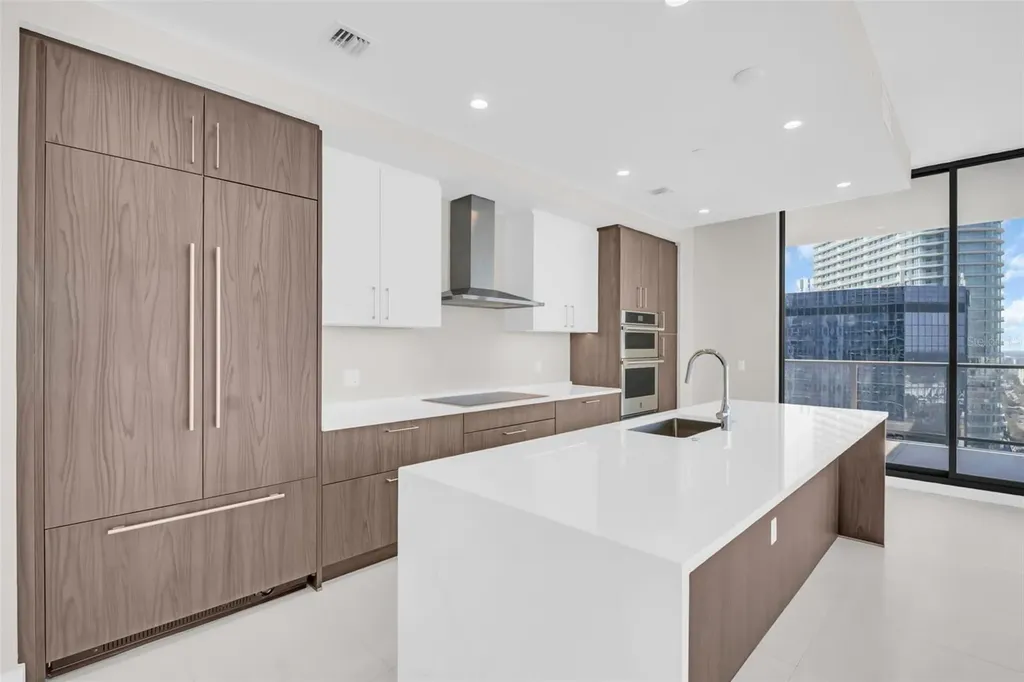 275 1st Avenue S St Petersburg FL 33701