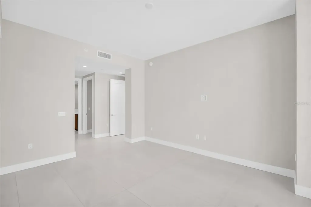 275 1st Avenue S St Petersburg FL 33701