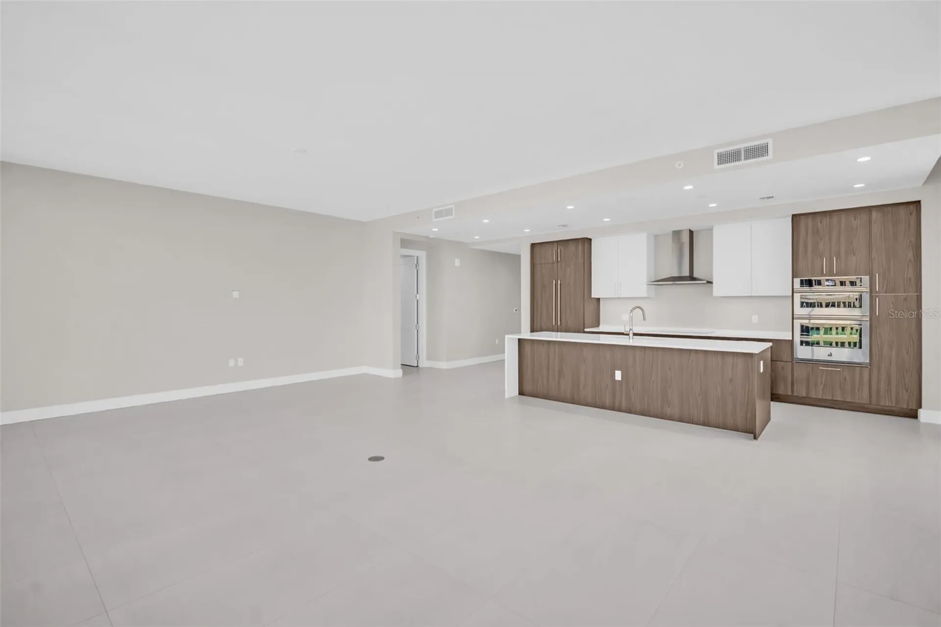 275 1st Avenue S St Petersburg FL 33701
