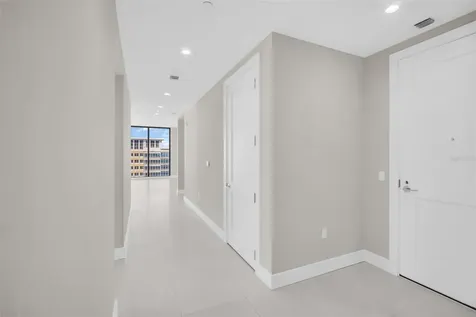 275 1st Avenue S St Petersburg FL 33701