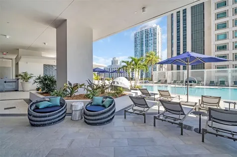 275 1st Avenue S St Petersburg FL 33701