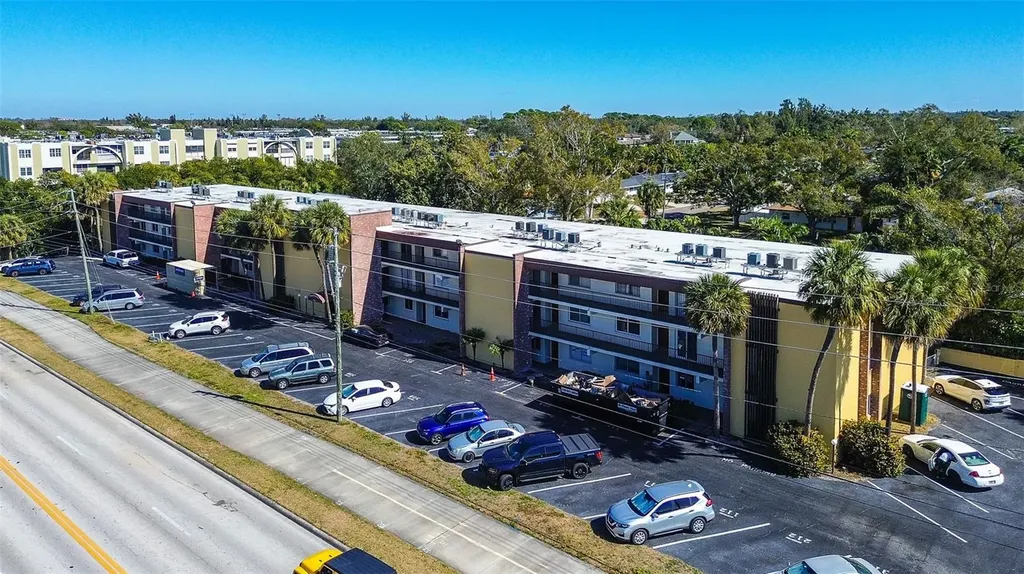 4435 1st Street NE St Petersburg FL 33703