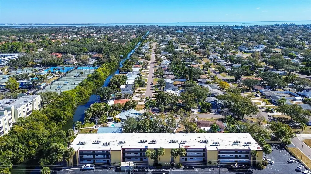 4435 1st Street NE St Petersburg FL 33703