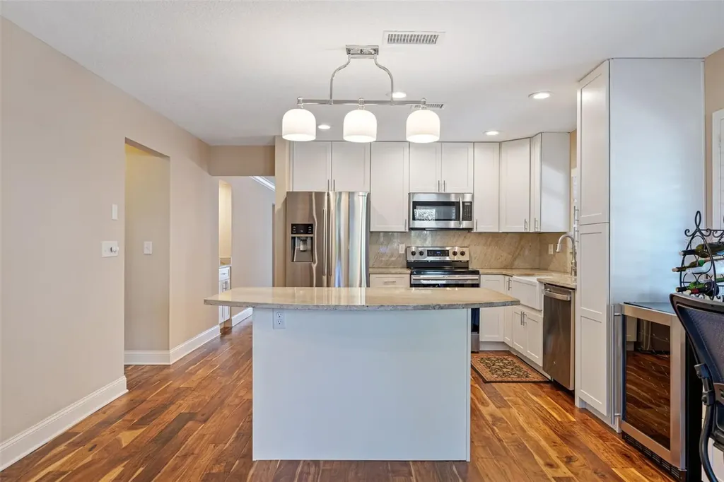 1683 Watermark Circle NE St Petersburg FL 33702