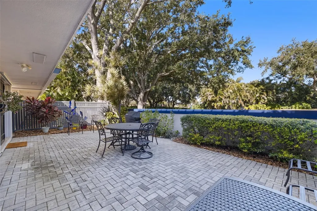 1683 Watermark Circle NE St Petersburg FL 33702