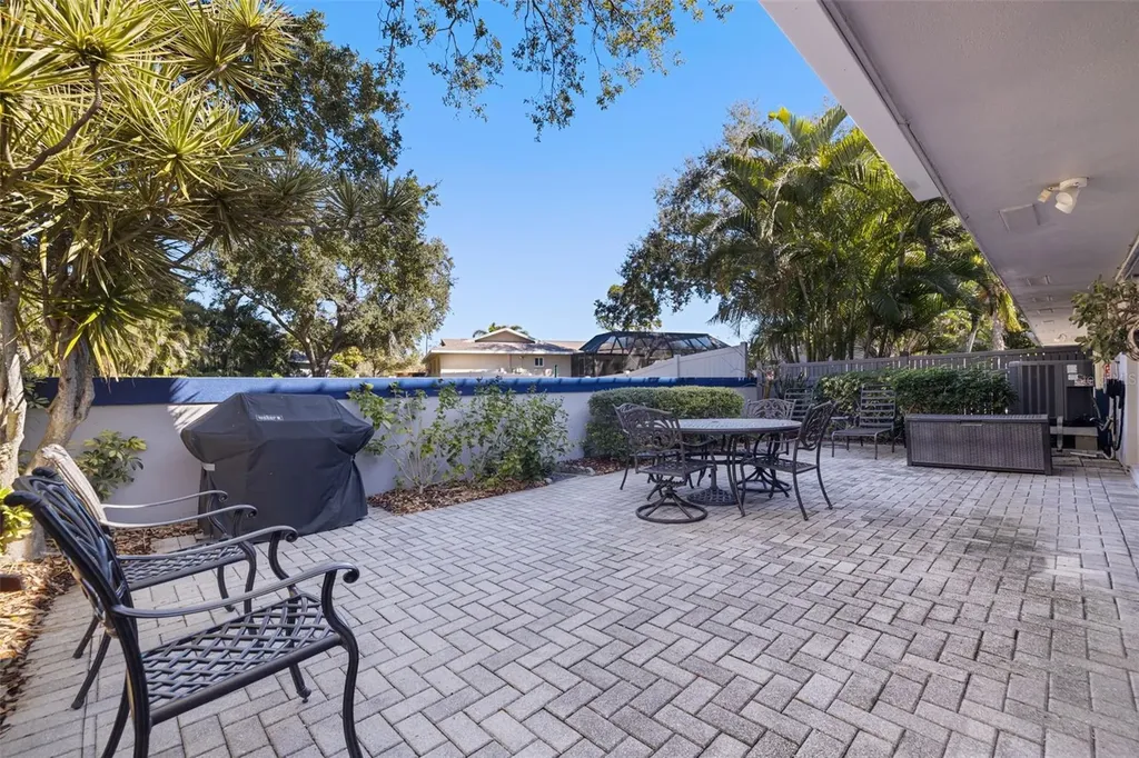 1683 Watermark Circle NE St Petersburg FL 33702