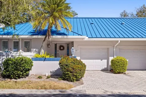 1683 Watermark Circle NE St Petersburg FL 33702