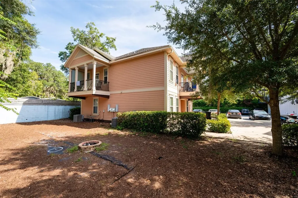 711 NW 10th Street Gainesville FL 32601