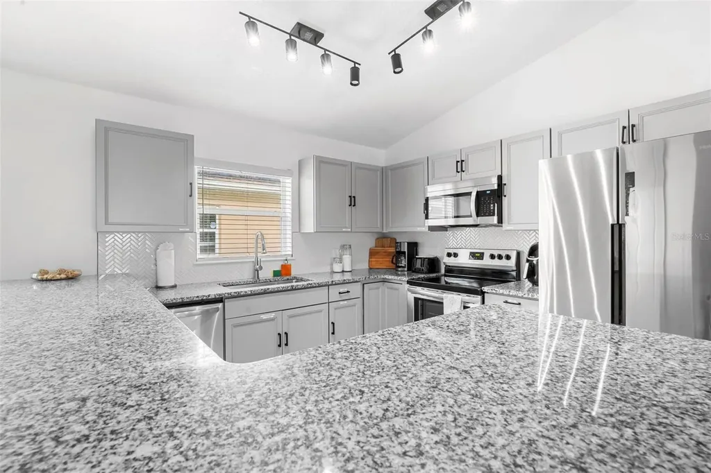 127 Sundown Court Davenport FL 33896
