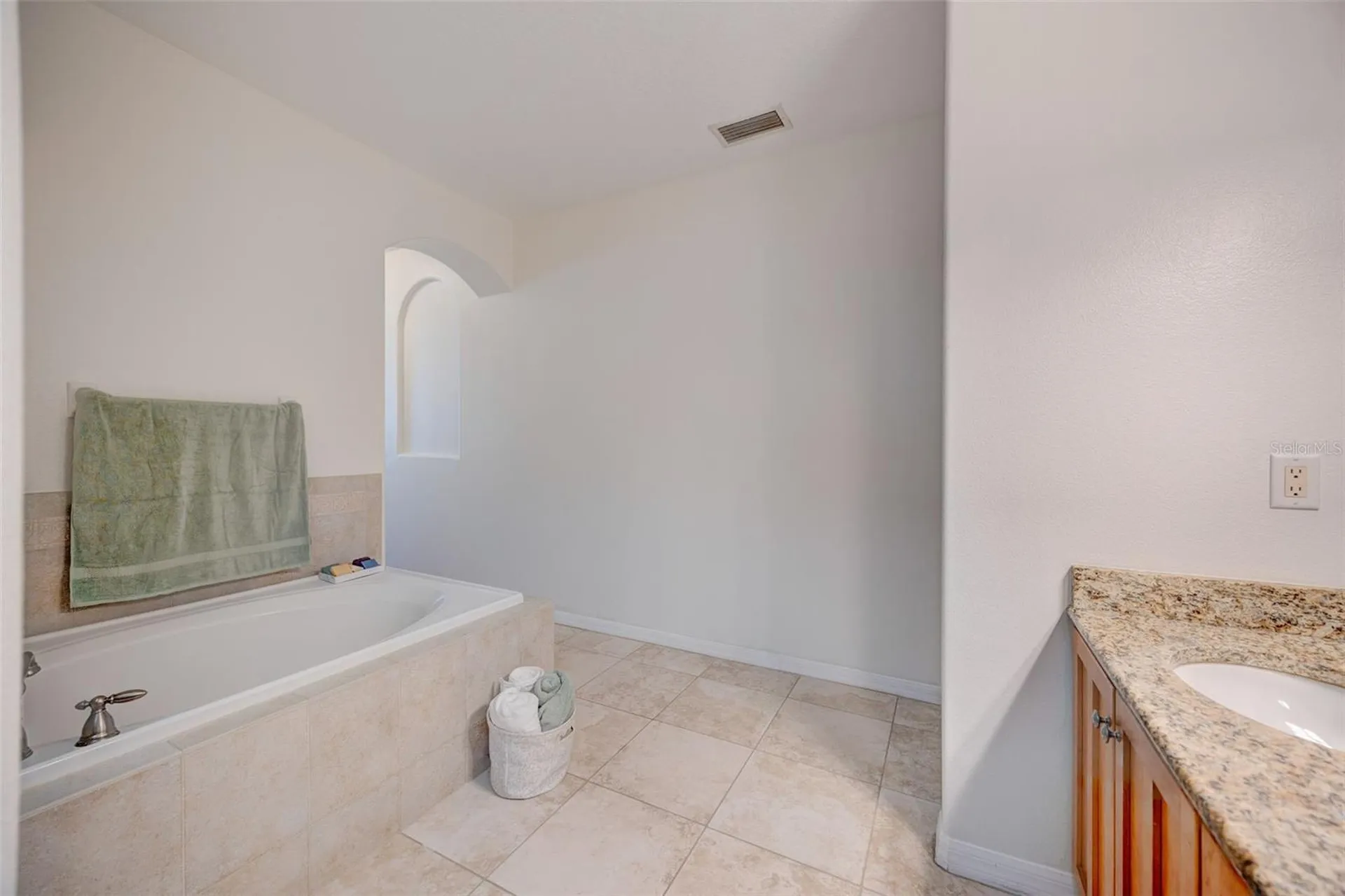 6020 Fishhawk Crossing Boulevard Lithia FL 33547