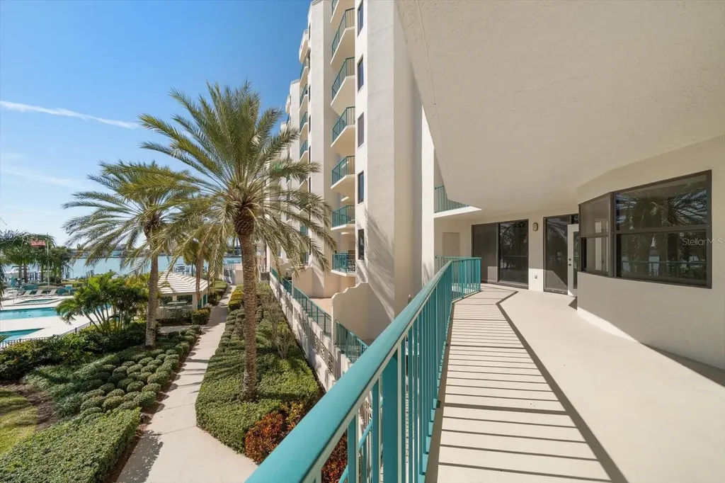 670 Island Way Clearwater Beach FL 33767