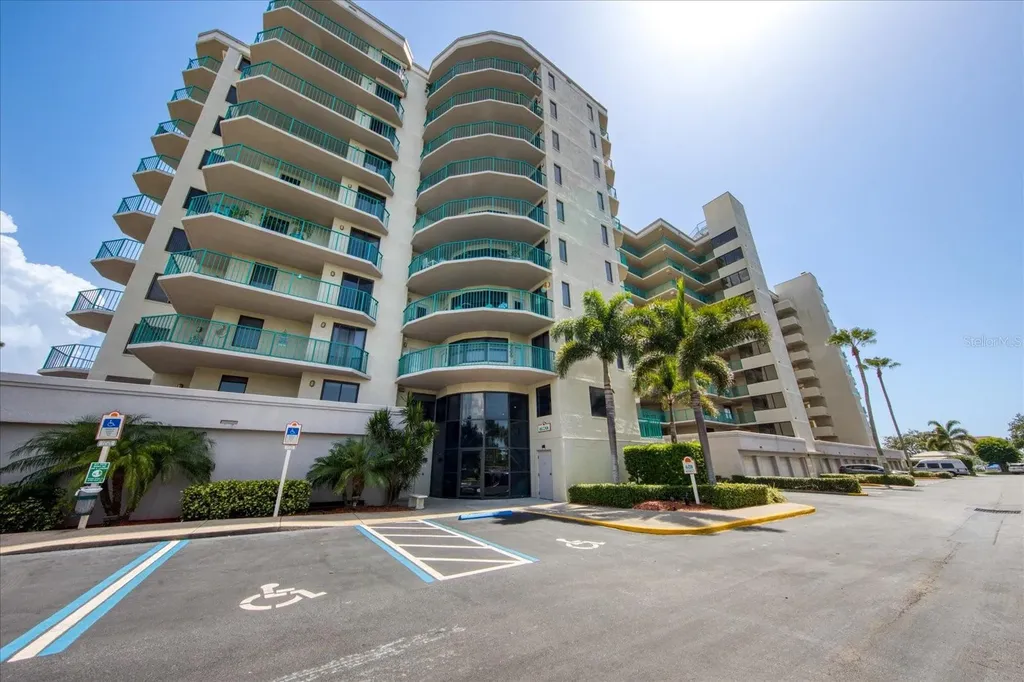 670 Island Way Clearwater Beach FL 33767