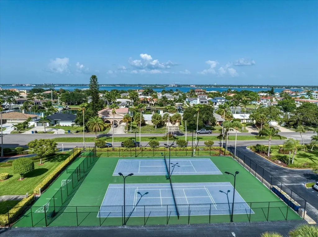 670 Island Way Clearwater Beach FL 33767