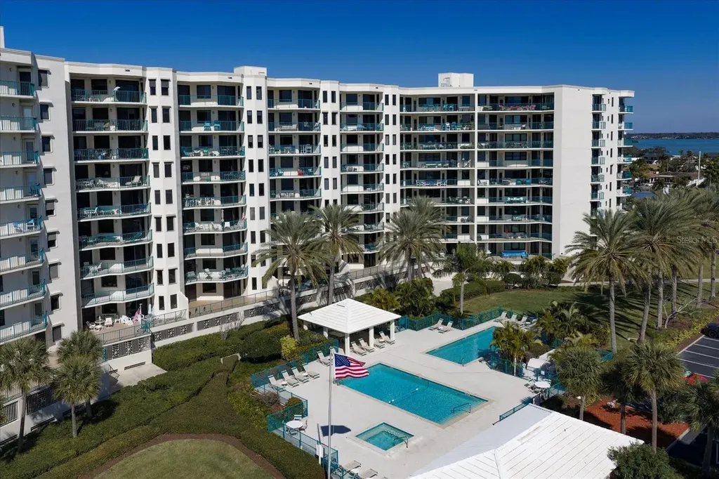 670 Island Way Clearwater Beach FL 33767