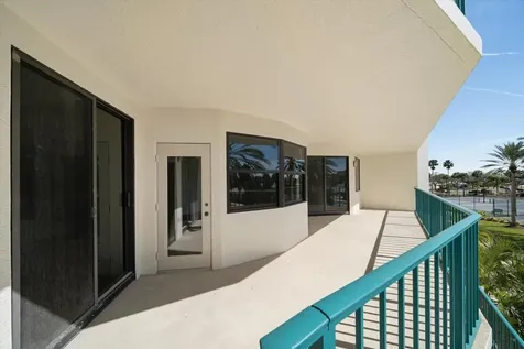 670 Island Way Clearwater Beach FL 33767