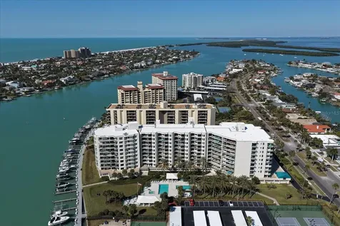 670 Island Way Clearwater Beach FL 33767