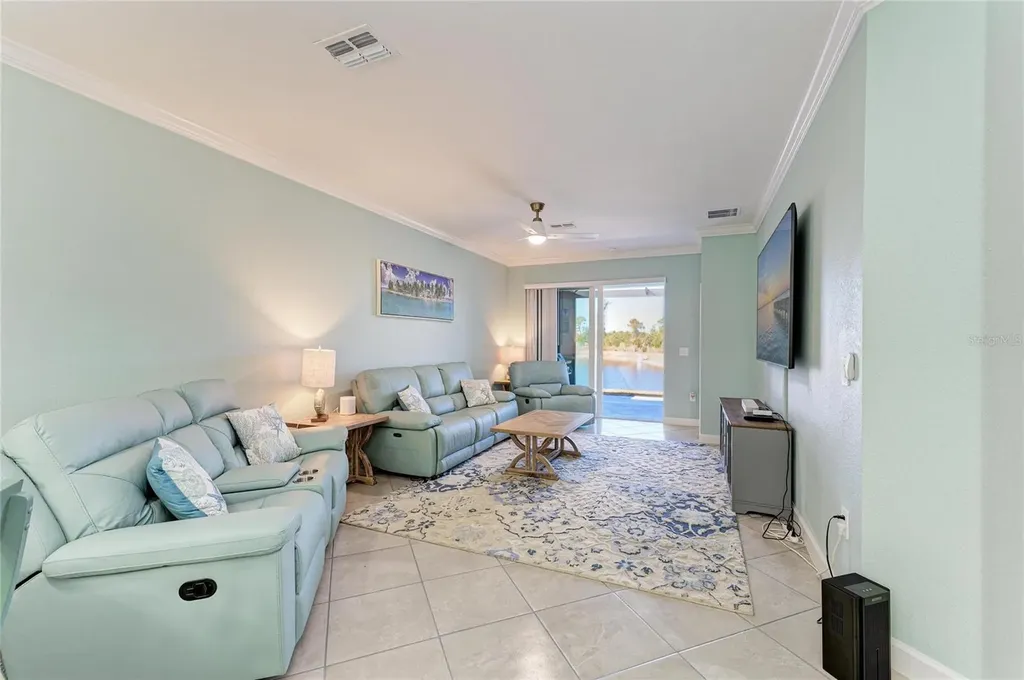 8613 Seasalt Loop Englewood FL 34224