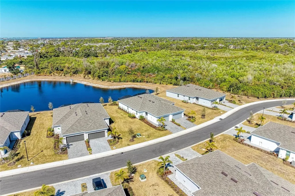 8613 Seasalt Loop Englewood FL 34224