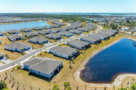 8613 Seasalt Loop Englewood FL 34224