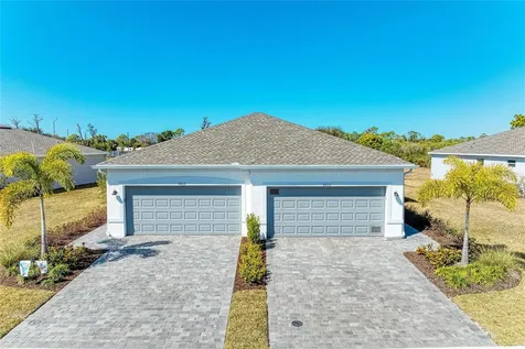 8613 Seasalt Loop Englewood FL 34224