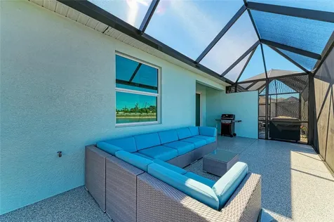8613 Seasalt Loop Englewood FL 34224