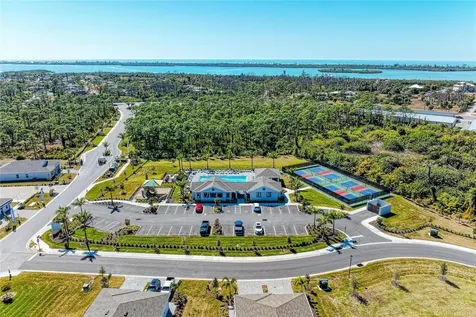 8613 Seasalt Loop Englewood FL 34224