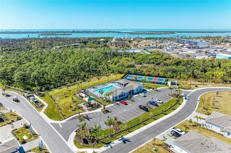 8613 Seasalt Loop Englewood FL 34224