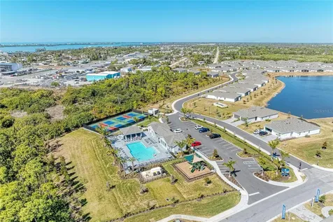 8613 Seasalt Loop Englewood FL 34224