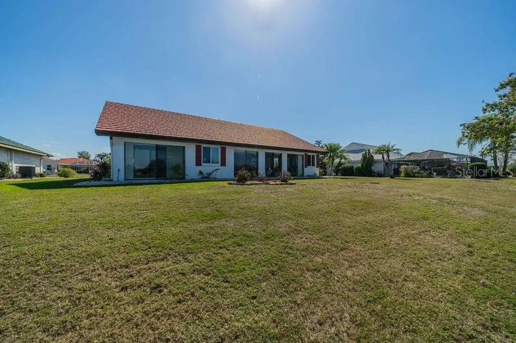 1723 Wolf Laurel Drive Sun City Center FL 33573