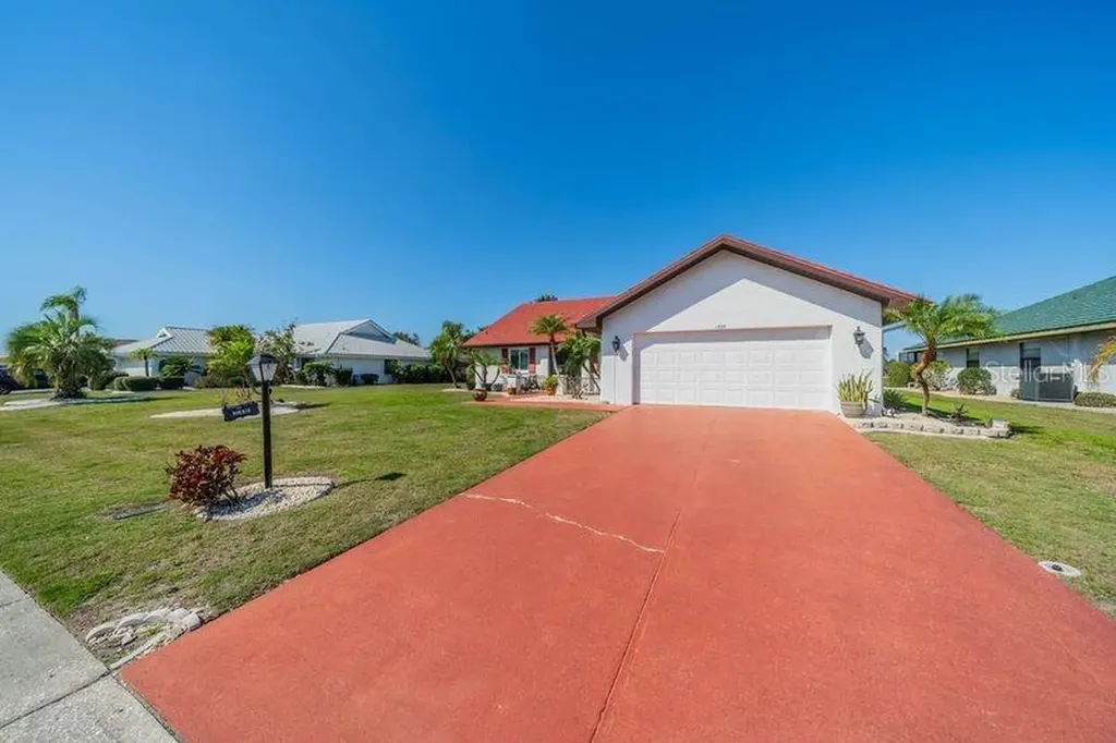 1723 Wolf Laurel Drive Sun City Center FL 33573
