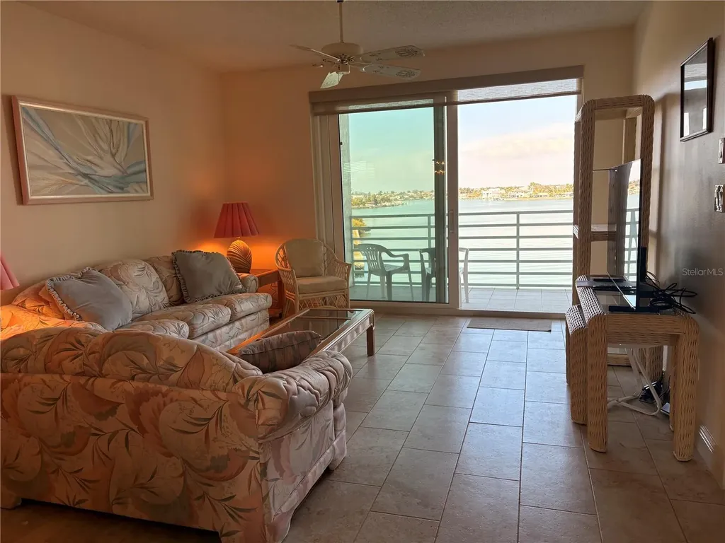 7979 Sailboat Key Boulevard S South Pasadena FL 33707