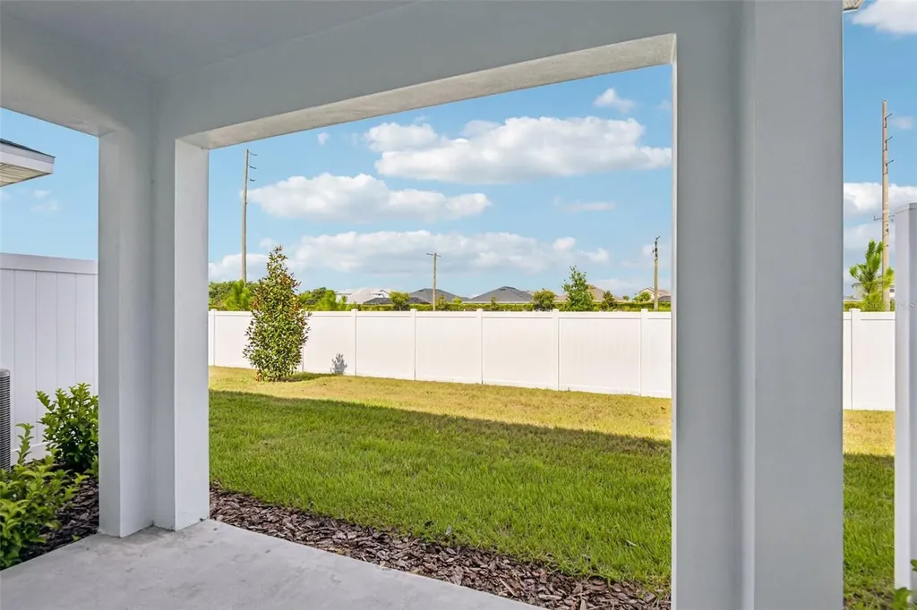 6856 Holcombe Down Drive Zephyrhills FL 33541