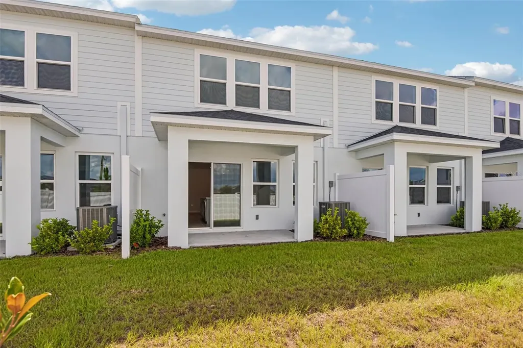 6856 Holcombe Down Drive Zephyrhills FL 33541