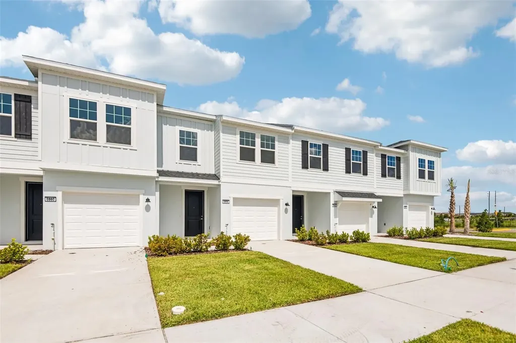 6856 Holcombe Down Drive Zephyrhills FL 33541