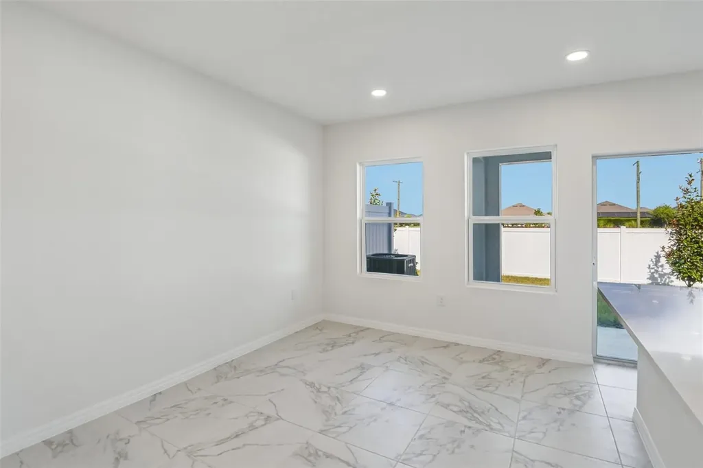 6856 Holcombe Down Drive Zephyrhills FL 33541