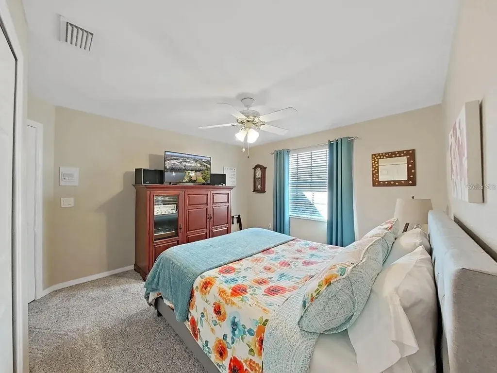 8229 Eagles Park Drive N St Petersburg FL 33709