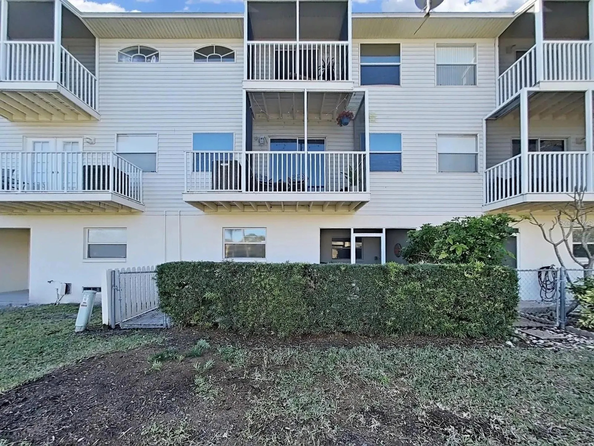 8229 Eagles Park Drive N St Petersburg FL 33709