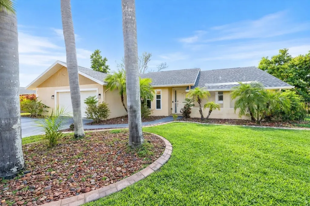 1627 Del Monte Court Venice FL 34293