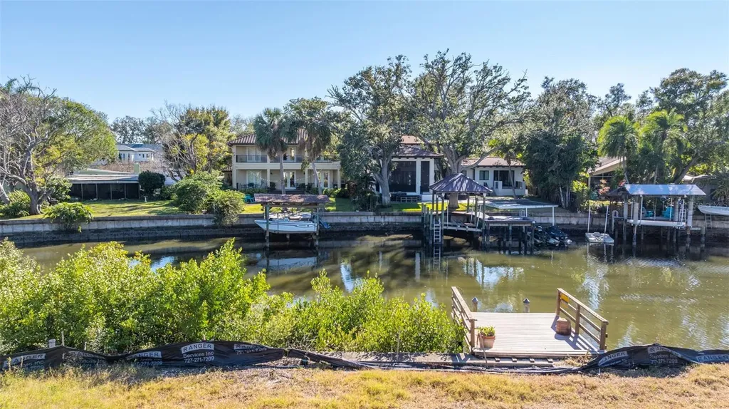 678 Geneva Place Tampa FL 33606