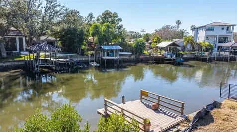678 Geneva Place Tampa FL 33606
