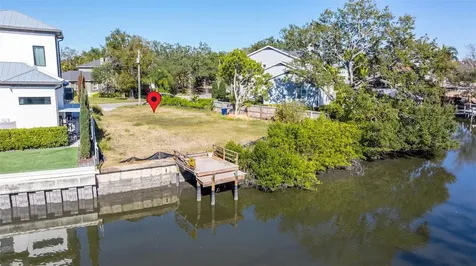 678 Geneva Place Tampa FL 33606