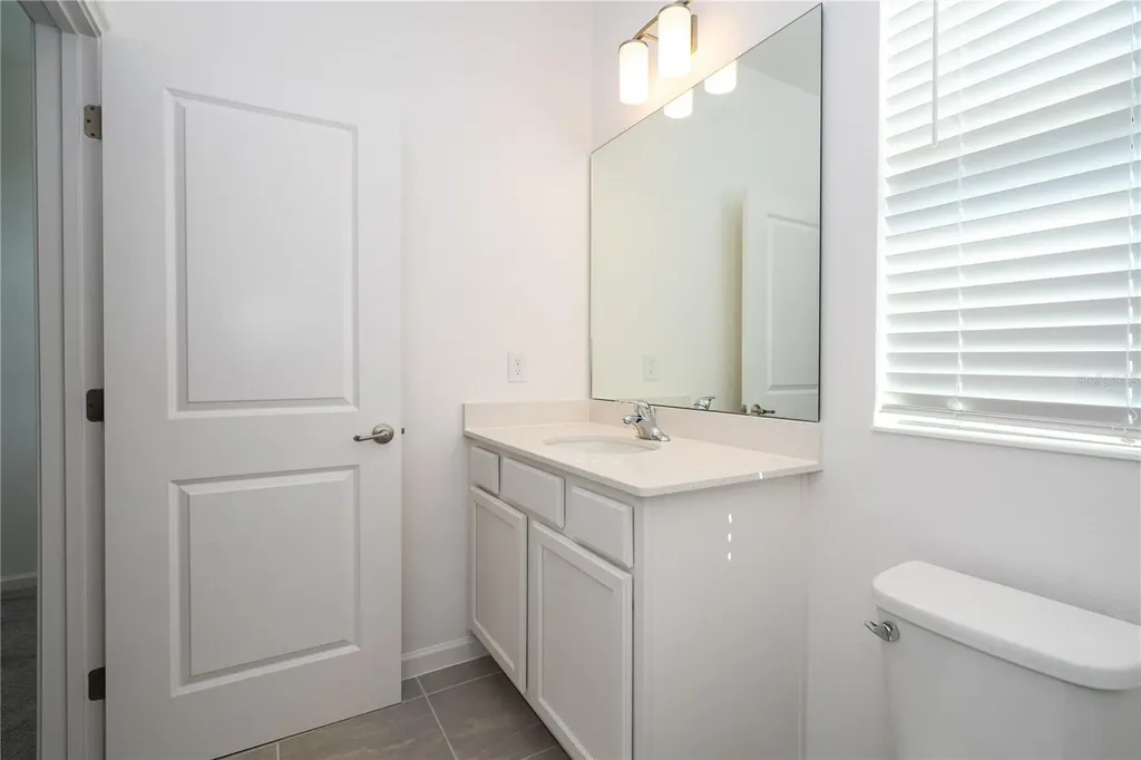 5674 High Seas Drive Orlando FL 32821